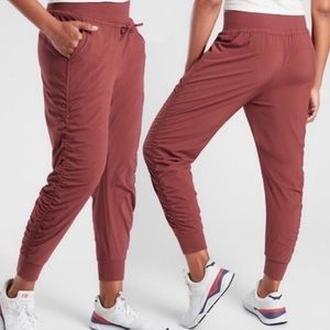 Athleta Attitude Lined Pants - sz 4
